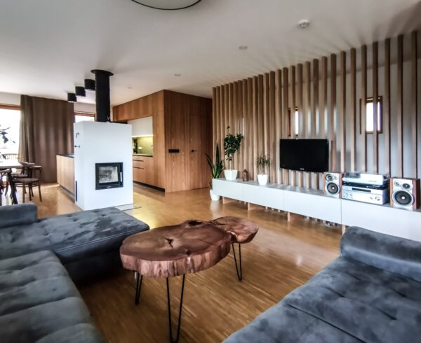 Obchodní zástupce – interiéry na zakázku